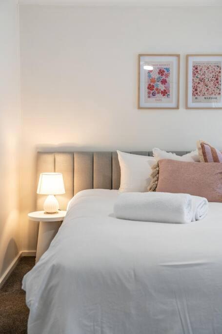 Petal And Bloom - 3BR Family CBD - Holiday Adelaide 2