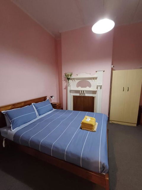PETERBOROUGH HOTEL - Holiday Adelaide 2