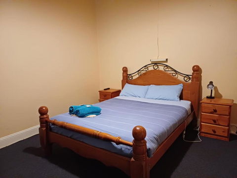 PETERBOROUGH HOTEL - Holiday Adelaide 3