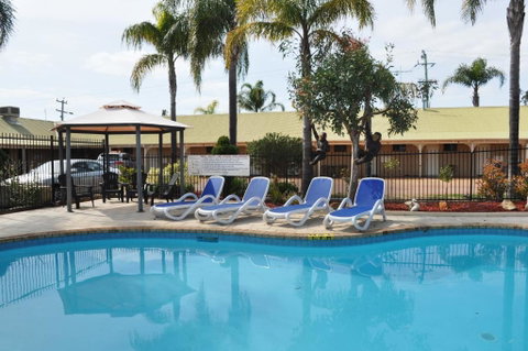 Pinjarra Resort - Holiday Adelaide 2