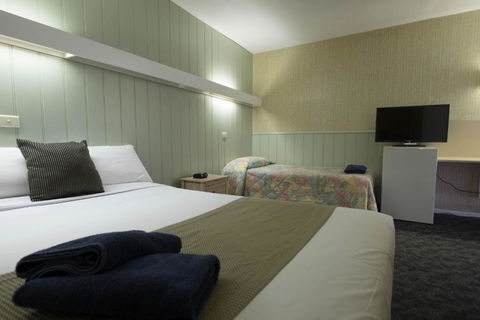 Pioneer Station Motor Inn - Holiday Adelaide 3