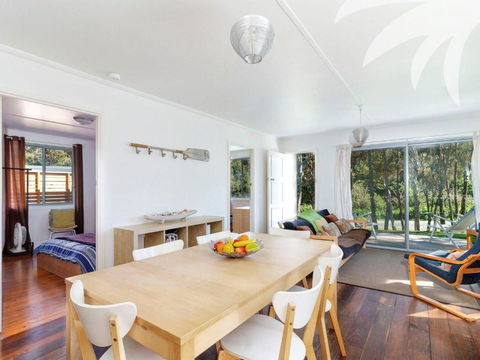 Pippis A Classic Beach House - Holiday Adelaide 1