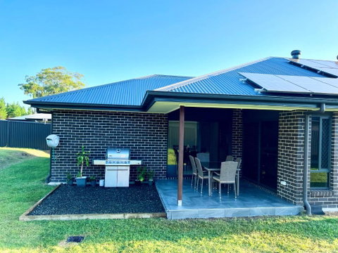 Plantation Retreat 4 Bedroom Modern Home - Holiday Adelaide 2