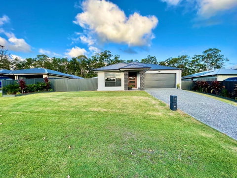 Plantation Retreat 4 Bedroom Modern Home - Holiday Adelaide 3