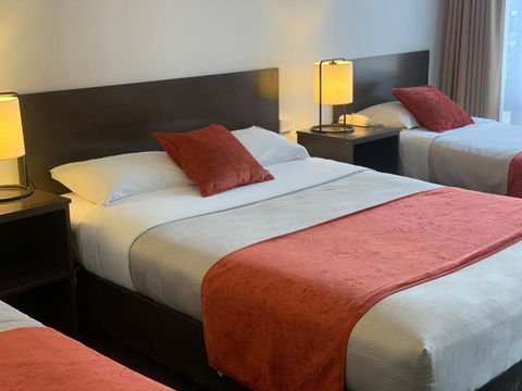 Ploughmans Motor Inn - Holiday Adelaide 1