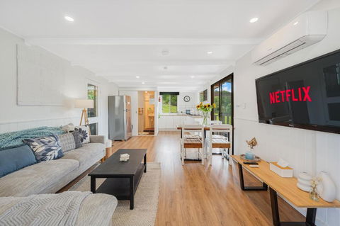 Pet Friendly Cozy Cabin - Holiday Adelaide 0