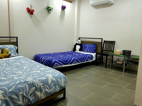 Quiet 2 Bedroom Farm House - Holiday Adelaide 3