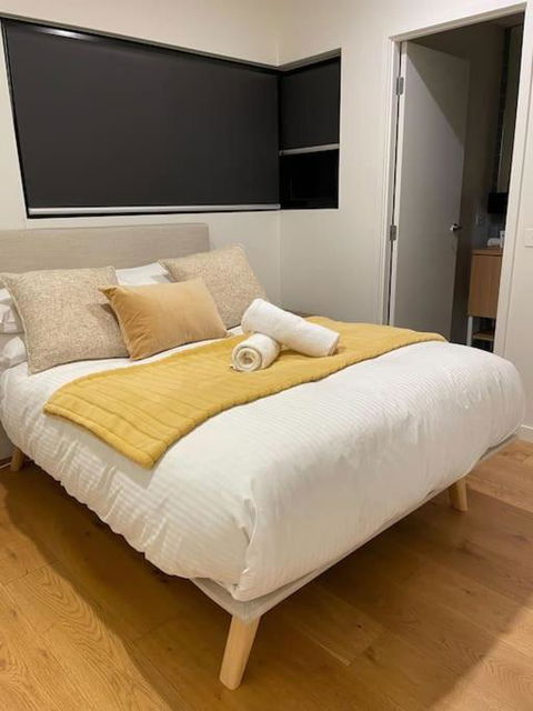 Preston - Entire Unit With 2 Beds 2 Baths - Holiday Adelaide 0