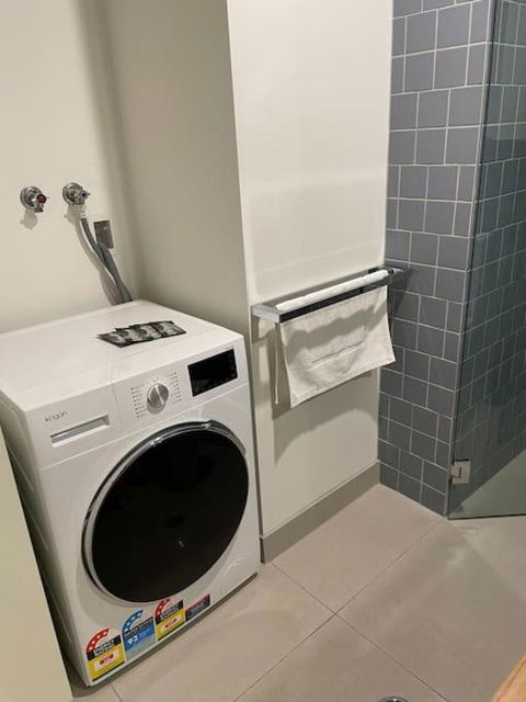 Preston - Entire Unit With 2 Beds 2 Baths - Holiday Adelaide 2
