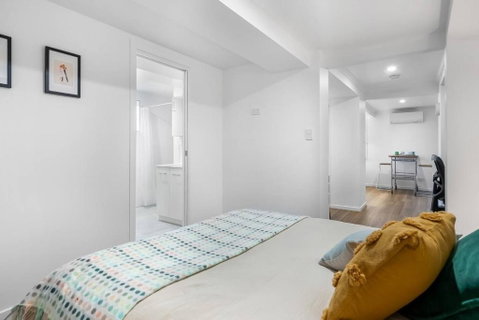 Prime Location, Stylish Space - Holiday Adelaide 2