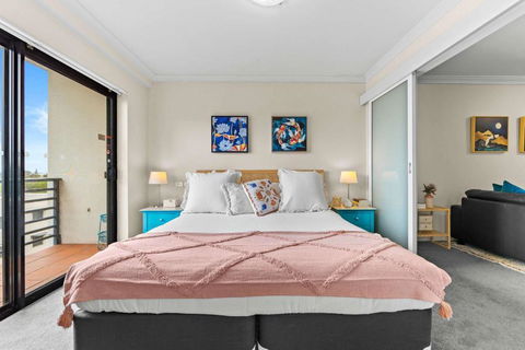 Prime Perth Apartment - Holiday Adelaide 0