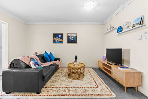 Prime Perth Apartment - Holiday Adelaide 1