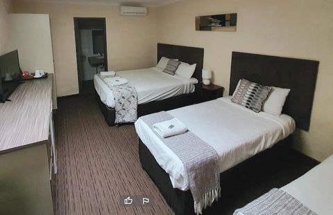 Prince Of Wales Hotel, Bunbury - Holiday Adelaide 2