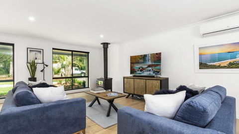 Private Luxury With Beach Views - Holiday Adelaide 3
