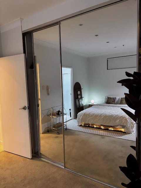 Private Room With Balcony - Holiday Adelaide 2