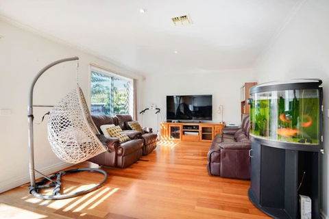 Prized Home Away From Home In Enviable Location - Holiday Adelaide 2