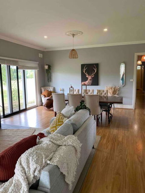 Prouts Lodge - Holiday Adelaide 2