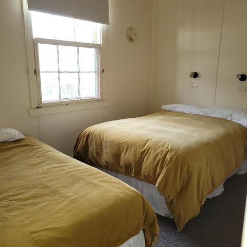 Pub In The Paddock - Holiday Adelaide 2