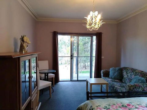 Purple House - Corner Spa, Views And Wildlife - Holiday Adelaide 3
