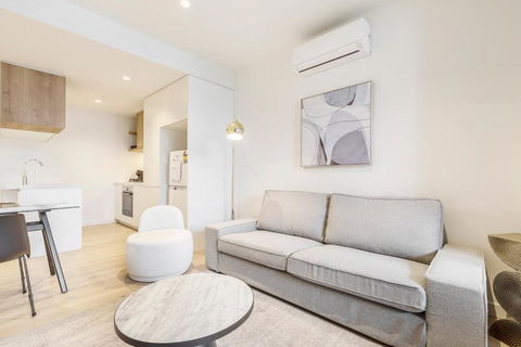 Quaint Stylish Hideout In Trendy South Melbourne - Holiday Adelaide 2