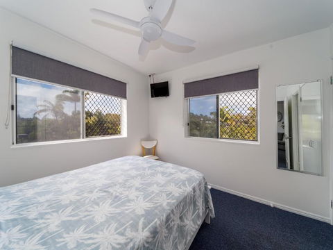 Quality Esplanade Apartment - Holiday Adelaide 3