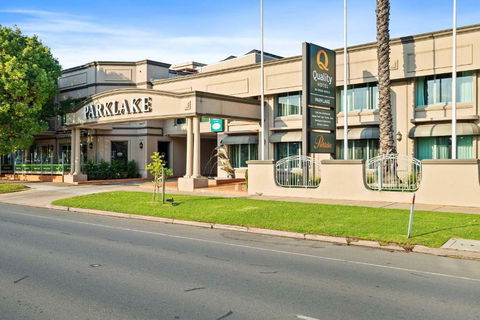 Quality Hotel Parklake Shepparton - Holiday Adelaide 1