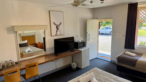 Quirindi Sunflower Motor Inn - Holiday Adelaide 2