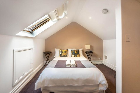 Raffless - Holiday Adelaide 0