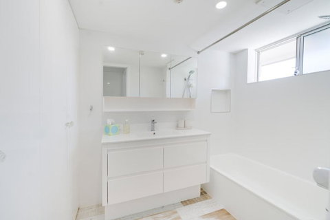 Rainbow Bay - 2BR Haven - Holiday Adelaide 1