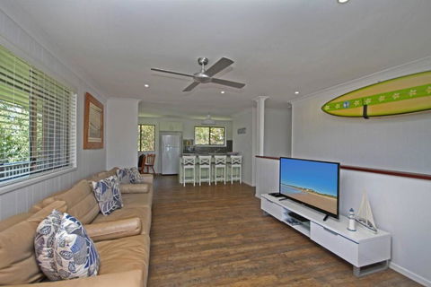 Red Door Beach House - Holiday Adelaide 3