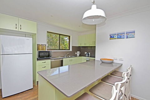 Red Door Beach House - Holiday Adelaide 1