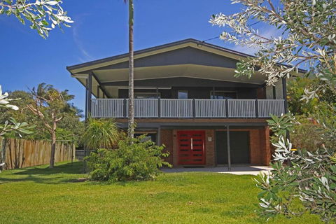 Red Door Beach House - Holiday Adelaide 0