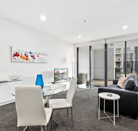 Astra Apartments Wollongong CBD - Holiday Adelaide