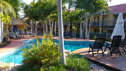 At Beach Court Holiday Villas - Holiday Adelaide 1