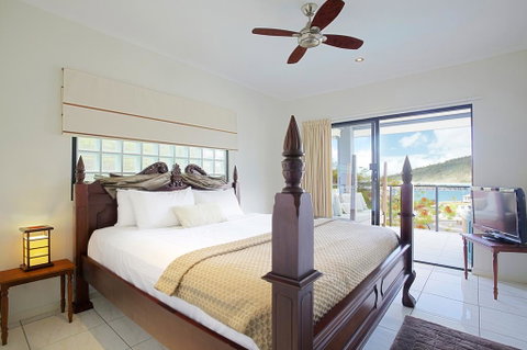 At Waterfront Whitsunday Retreat - Adults Only - Holiday Adelaide 1