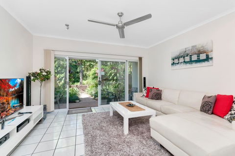Attenborough Apartments - Holiday Adelaide 2