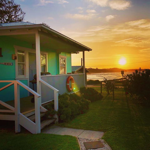 Aurora Beachfront Cottage - Holiday Adelaide 3