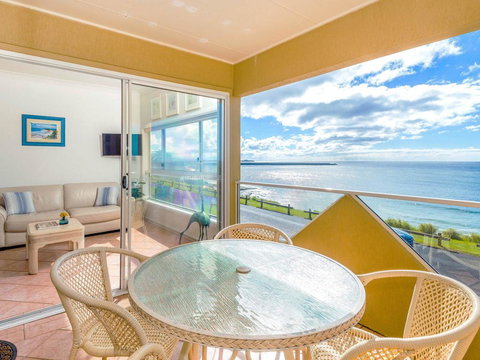 Avalon 1 - Overlooking Beautiful Convent Beach - Holiday Adelaide 0