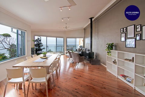 Avoca Heights House /// 4 BDR 2.5 BTH // Direct Ocean Views - Holiday Adelaide 2