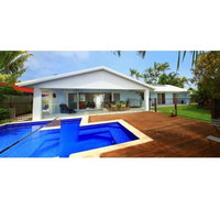 Balyarta 38 - 4 BDRM Canal Home with Pool - Holiday Adelaide