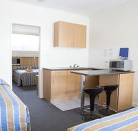 Bamboo Motor Inn - Holiday Adelaide