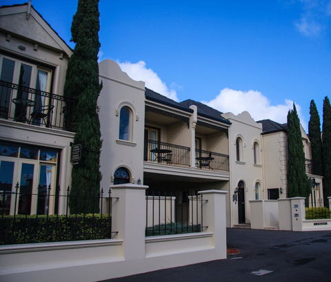 Banyan Place - Holiday Adelaide 2