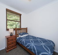 Barefoot Beach House 24 Essendene Road - Holiday Adelaide