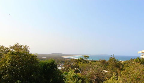 Barefoot, 32 Skyline Crescent, Crescent Head - Holiday Adelaide 0