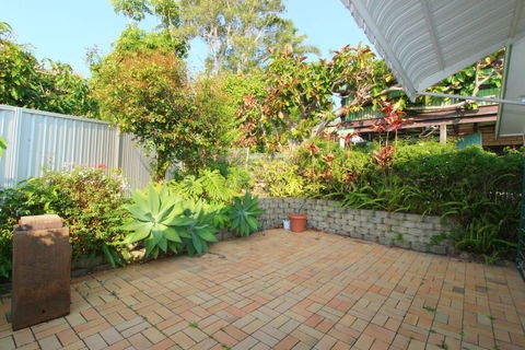Barefoot, 32 Skyline Crescent, Crescent Head - Holiday Adelaide 1