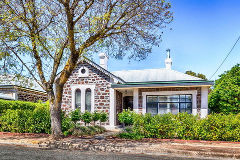 Barossa Valley View Guesthouse - Holiday Adelaide 0