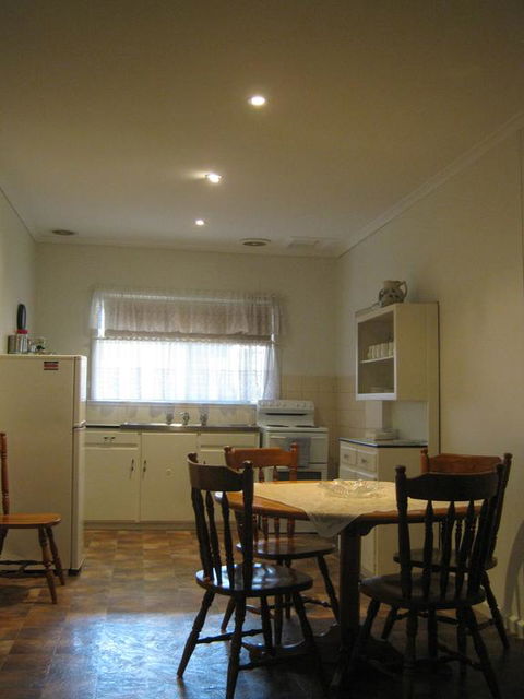 Basedow Units Tanunda - Holiday Adelaide 1