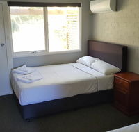 Bateau Bay Hotel - Holiday Adelaide