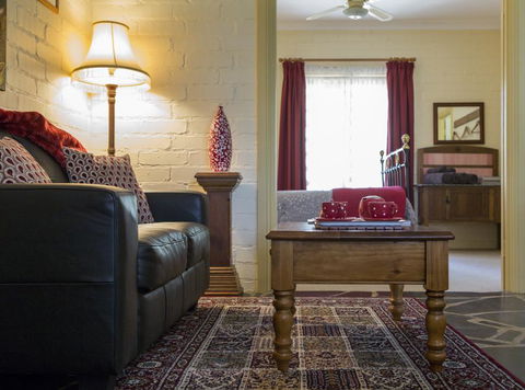 Battunga Bed And Breakfast - Holiday Adelaide 1