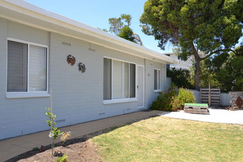 Bay Breeze Cottage - Holiday Adelaide 1